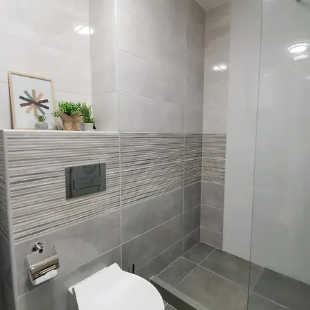 Cozy One-bedroom At Ljubovic Park